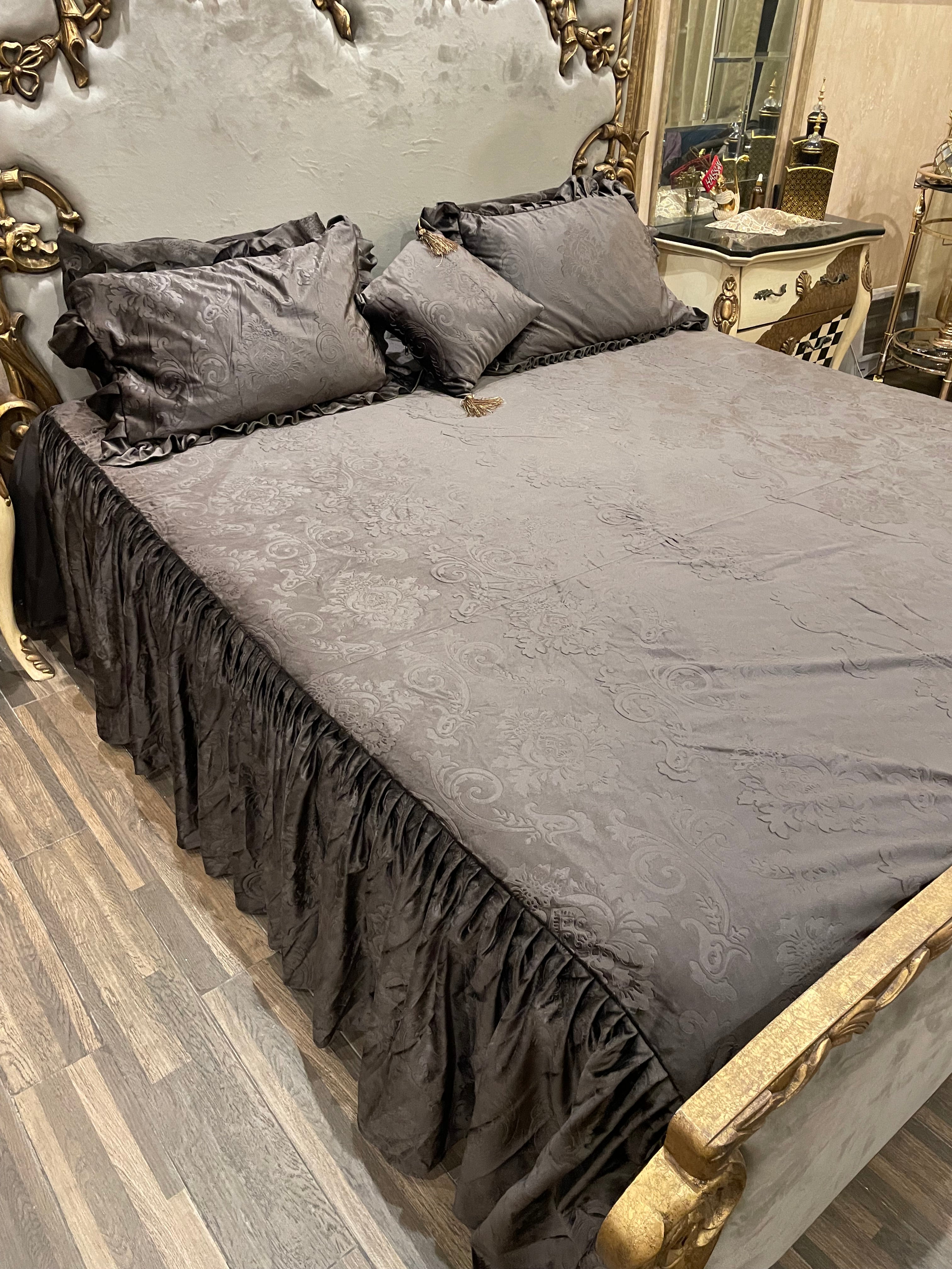 8️⃣ PC Bridal Embossed Velvet Duvet Cover (with/without Filling) Set