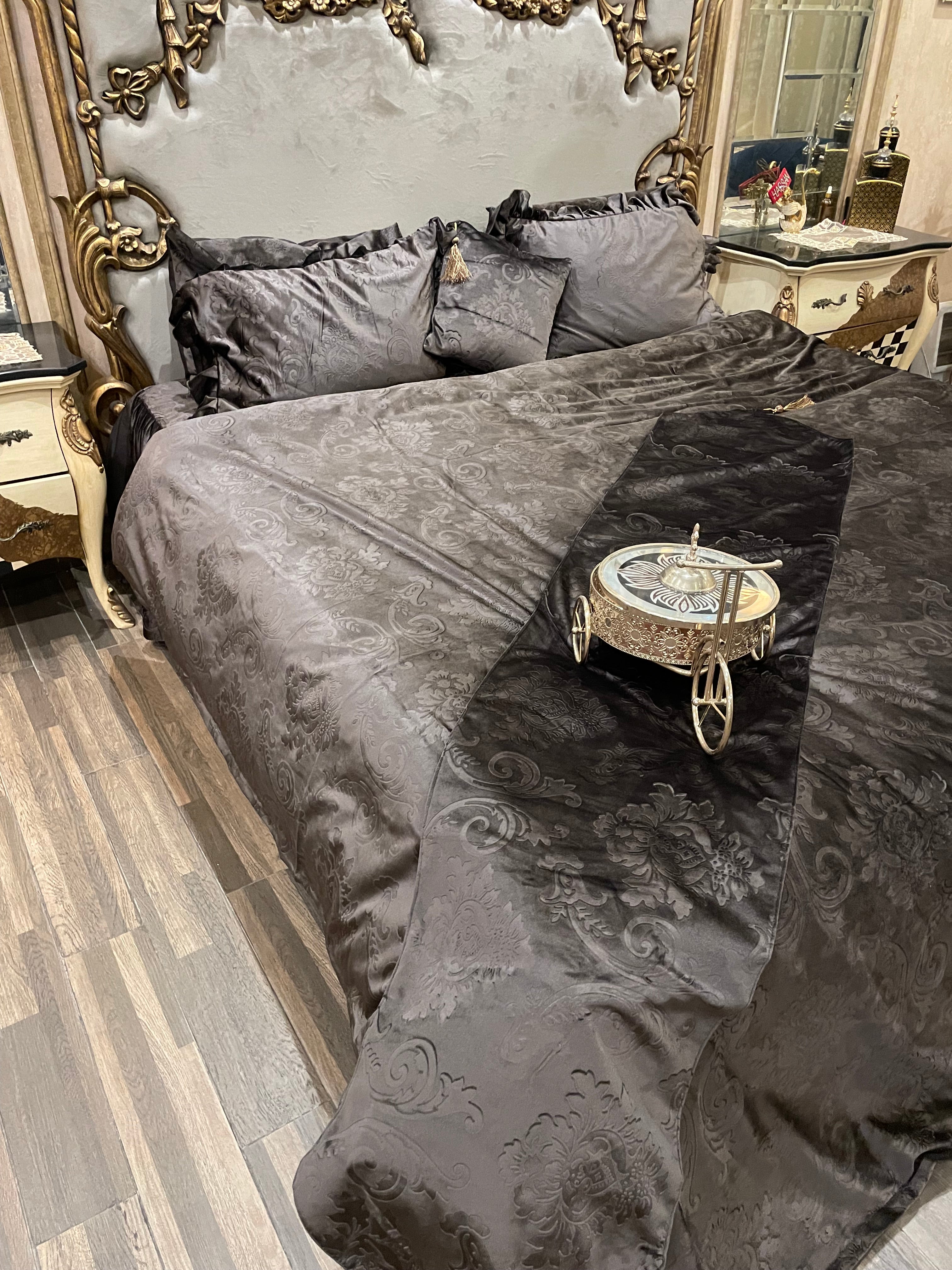 8️⃣ PC Bridal Embossed Velvet Duvet Cover (with/without Filling) Set