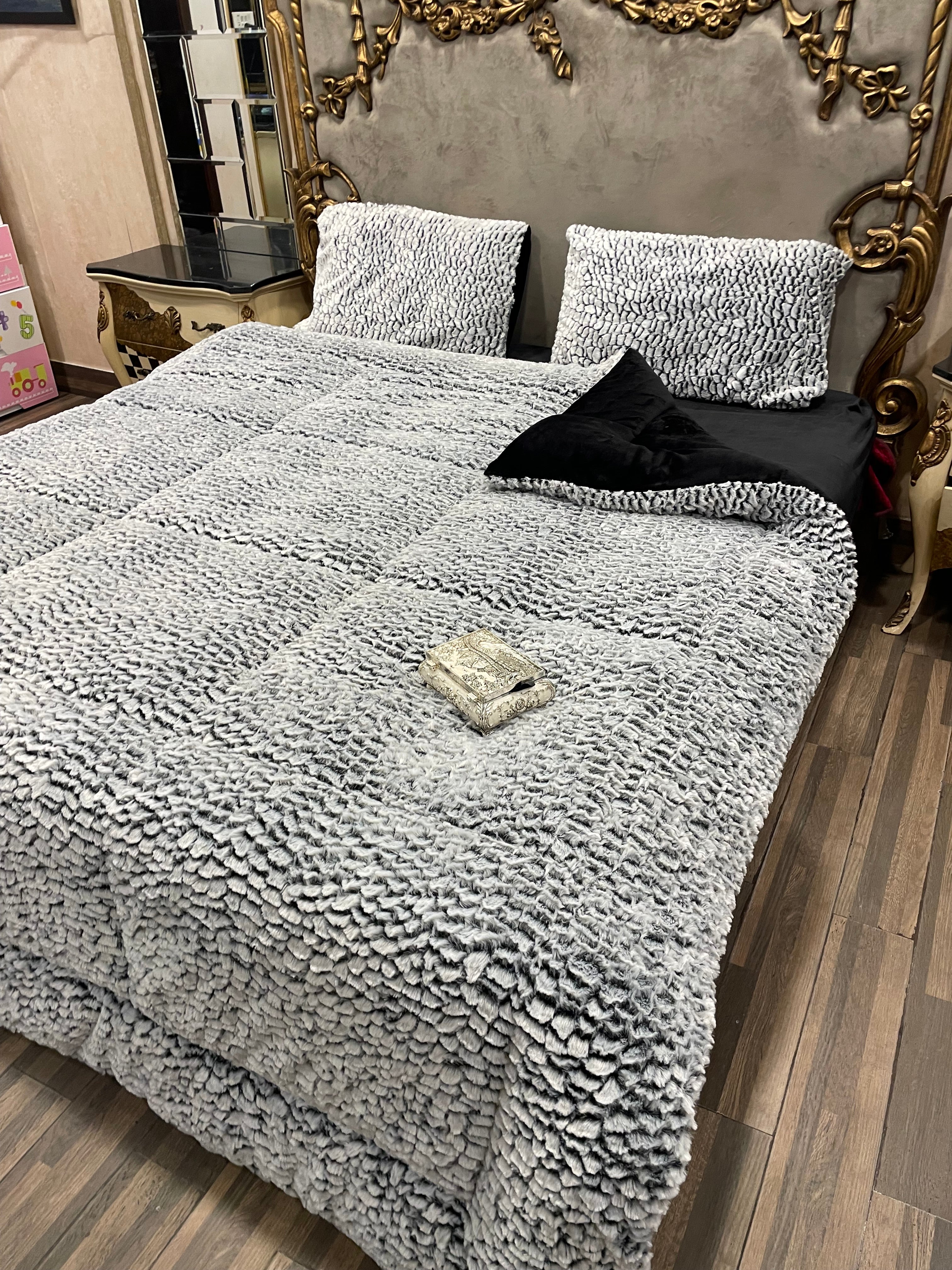 BBL Soft Black 4️⃣PC Razai set