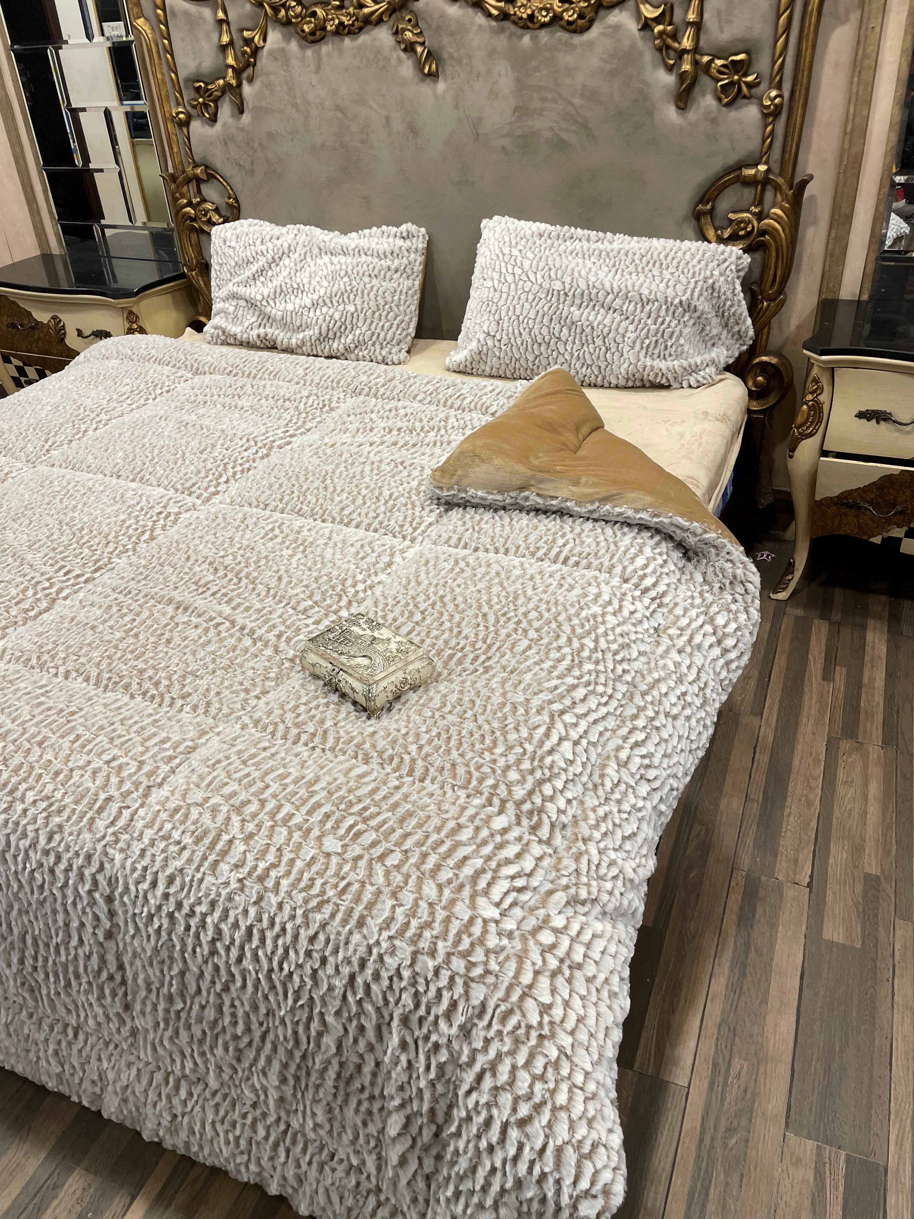 BBL Soft Cream 4️⃣PC Razai set