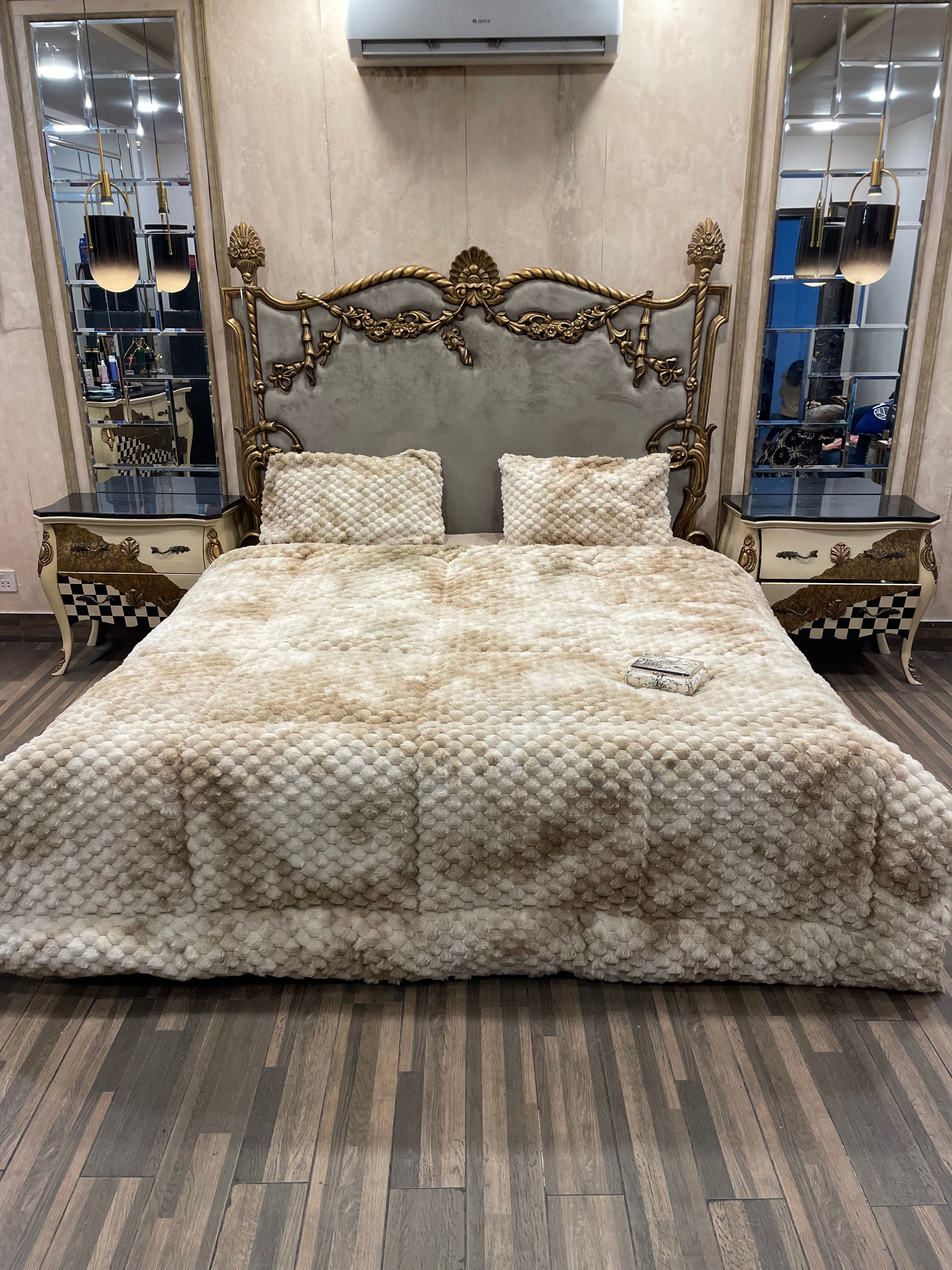 Shaded Jin Offwhite  4️⃣PC Razai set