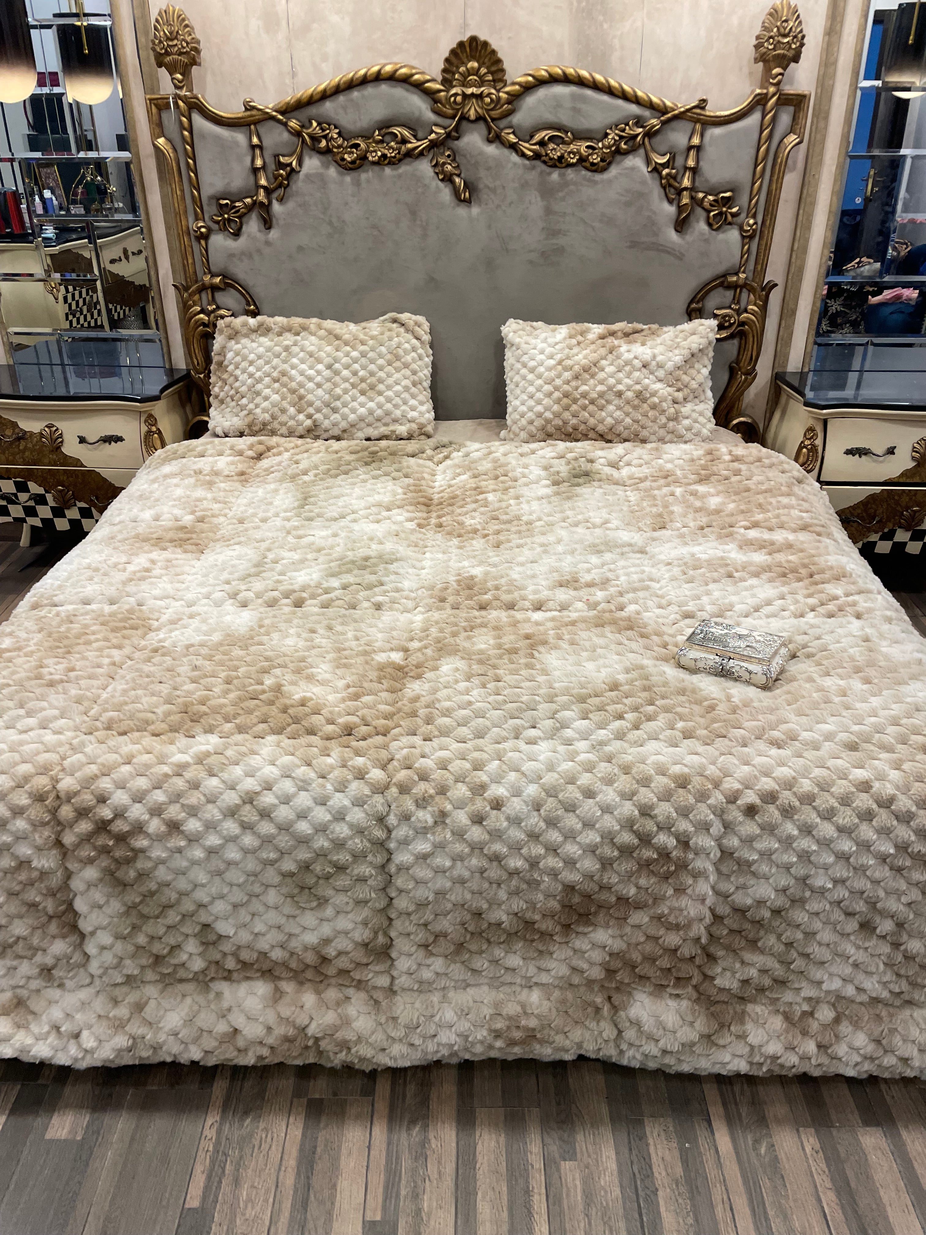 Shaded Jin Offwhite  4️⃣PC Razai set