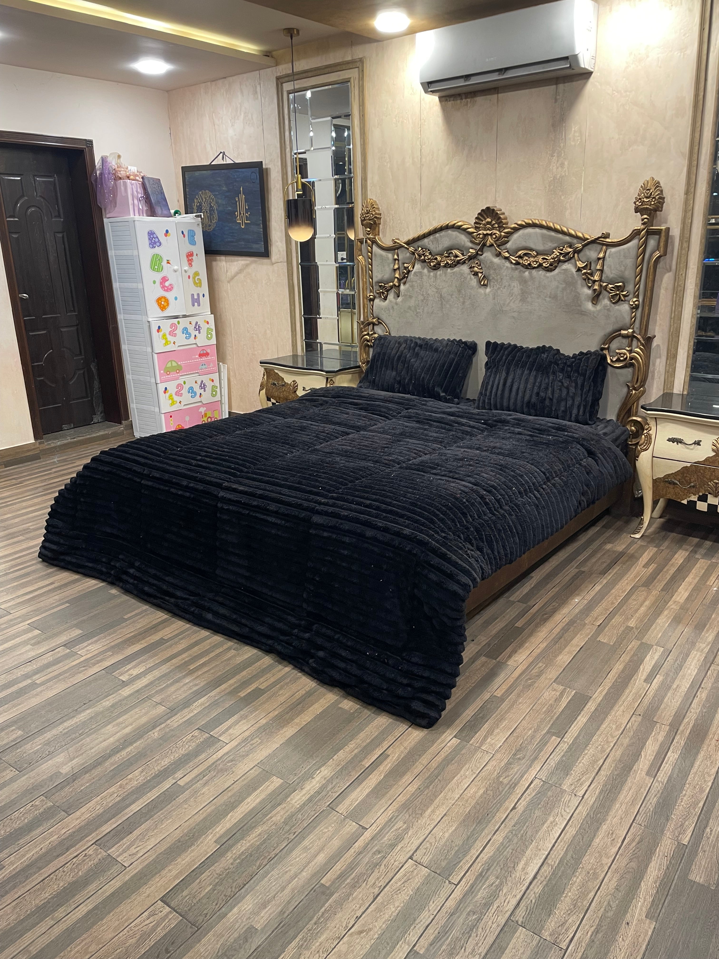 Soft Touch Black  4️⃣PC Razai set