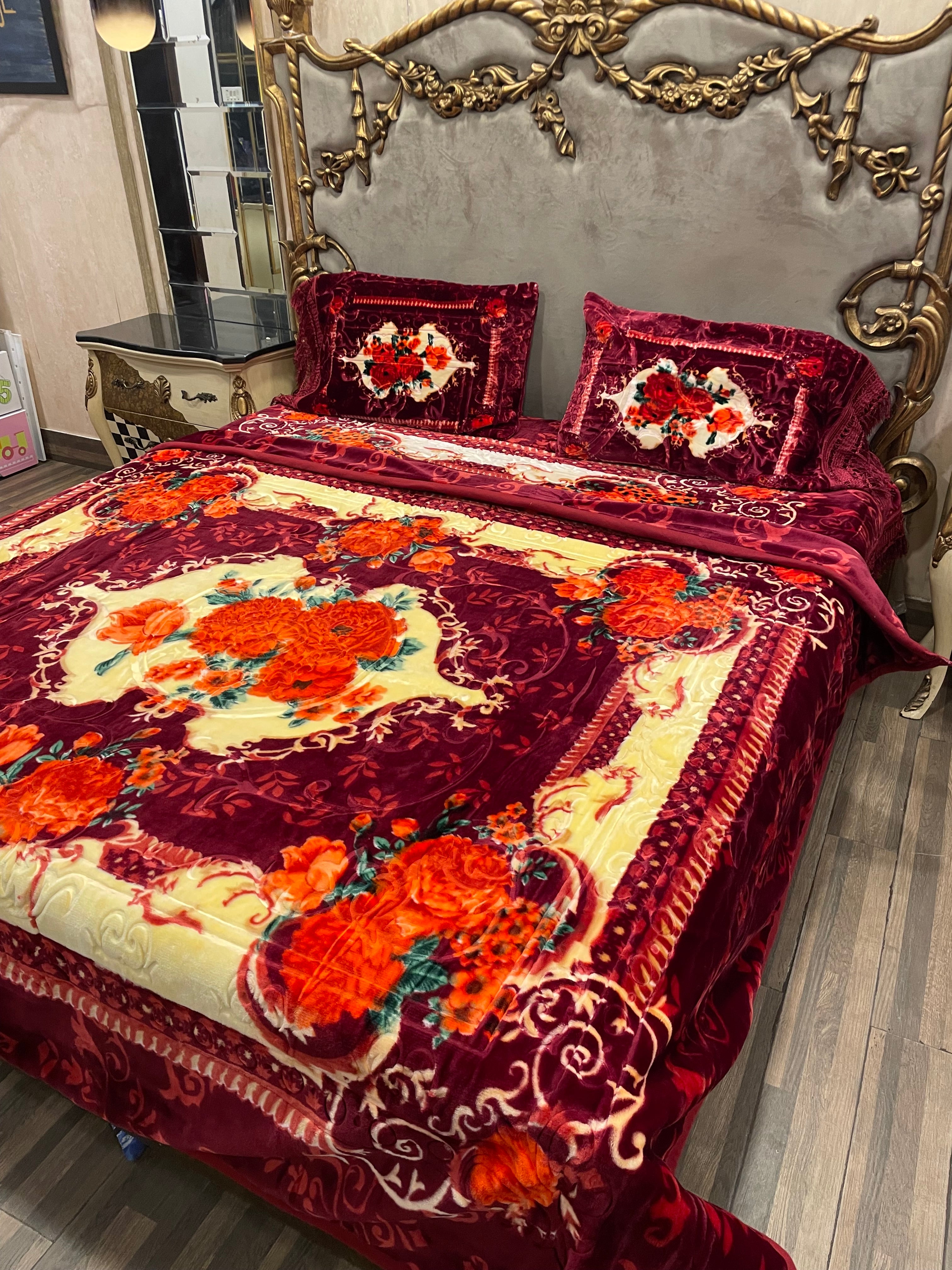 4️⃣ PC BBL Mehroon BLANKET/KAMBLE