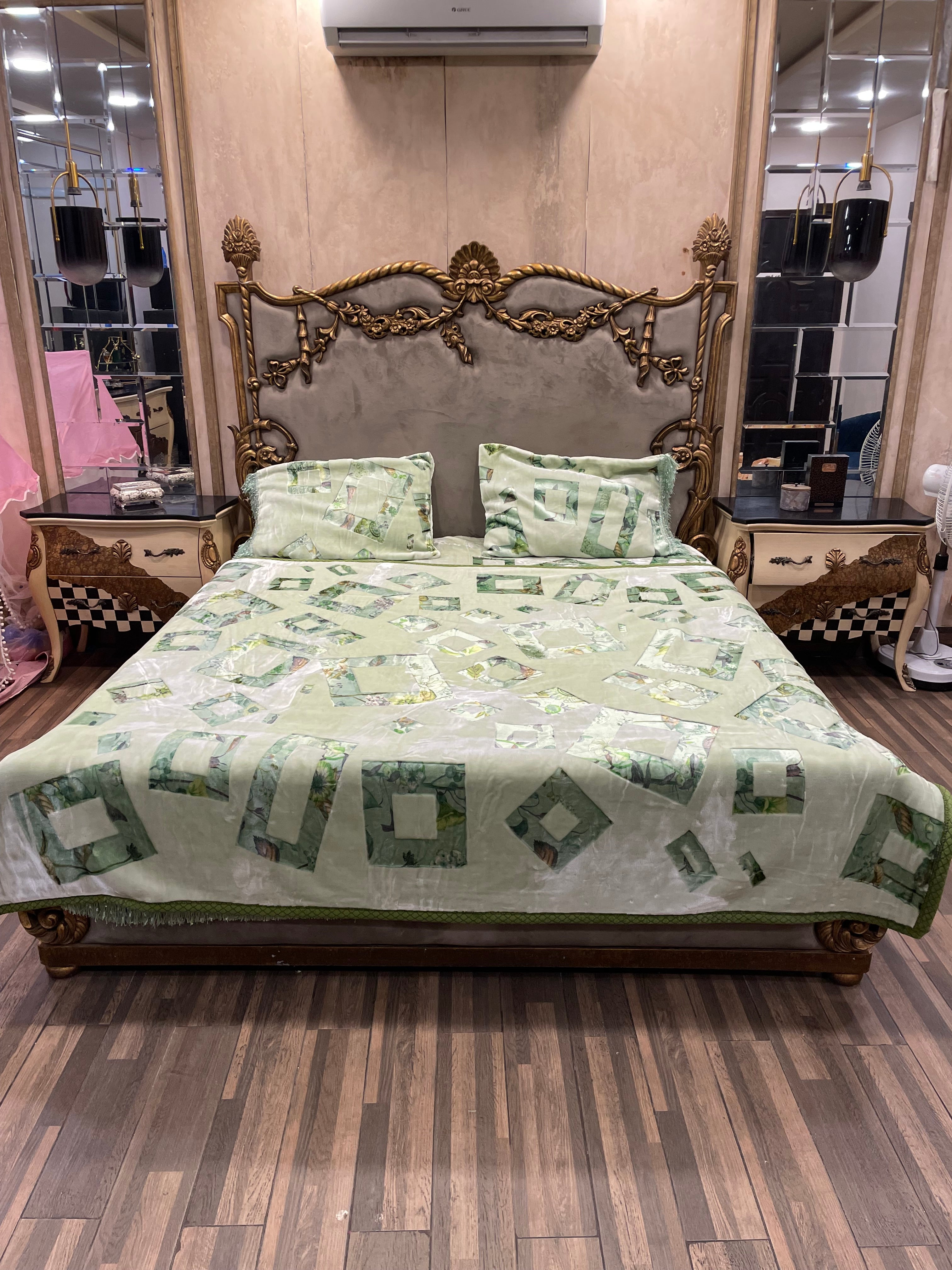 4️⃣ PC Romeo BLANKET/KAMBLE Green