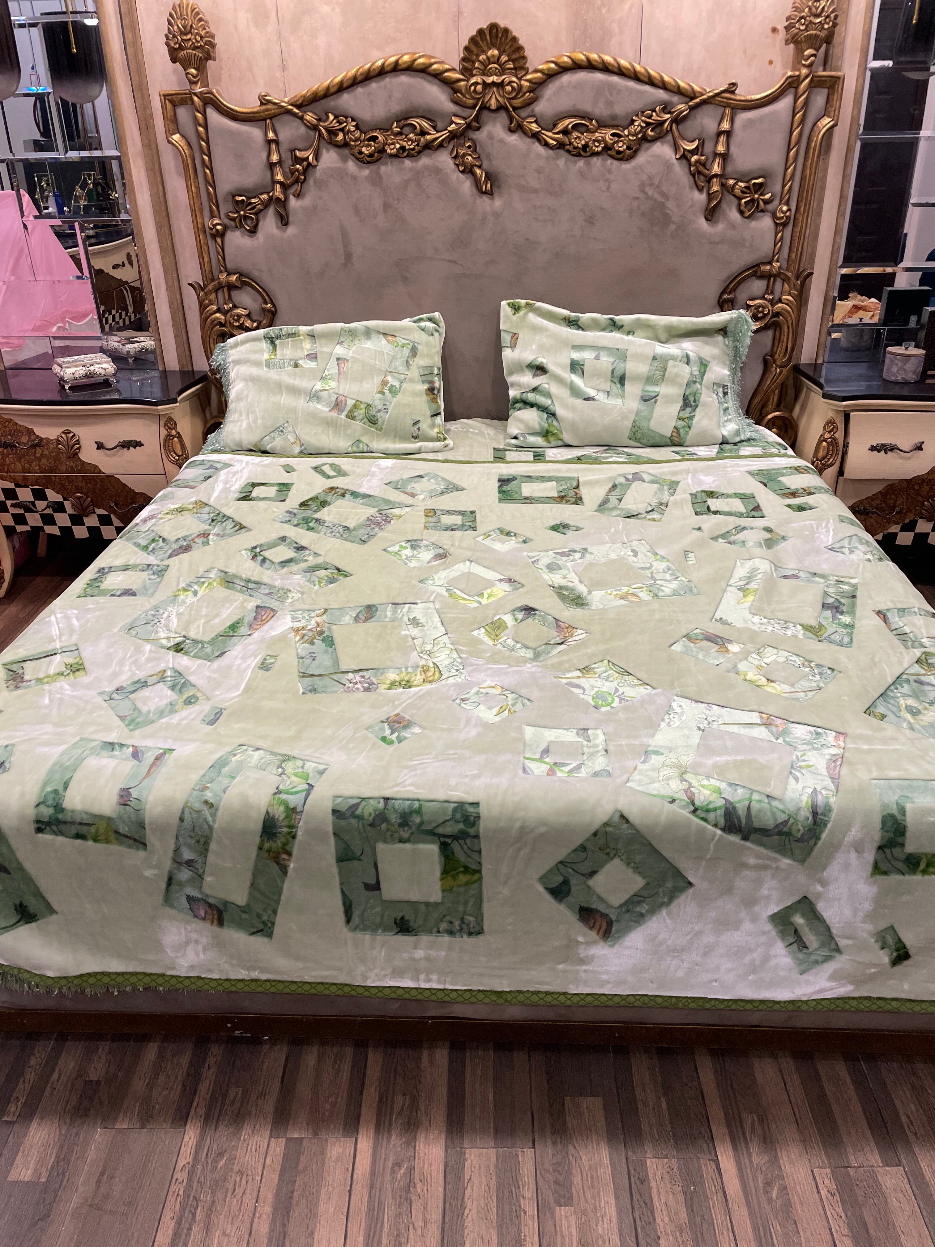 4️⃣ PC Romeo BLANKET/KAMBLE Green