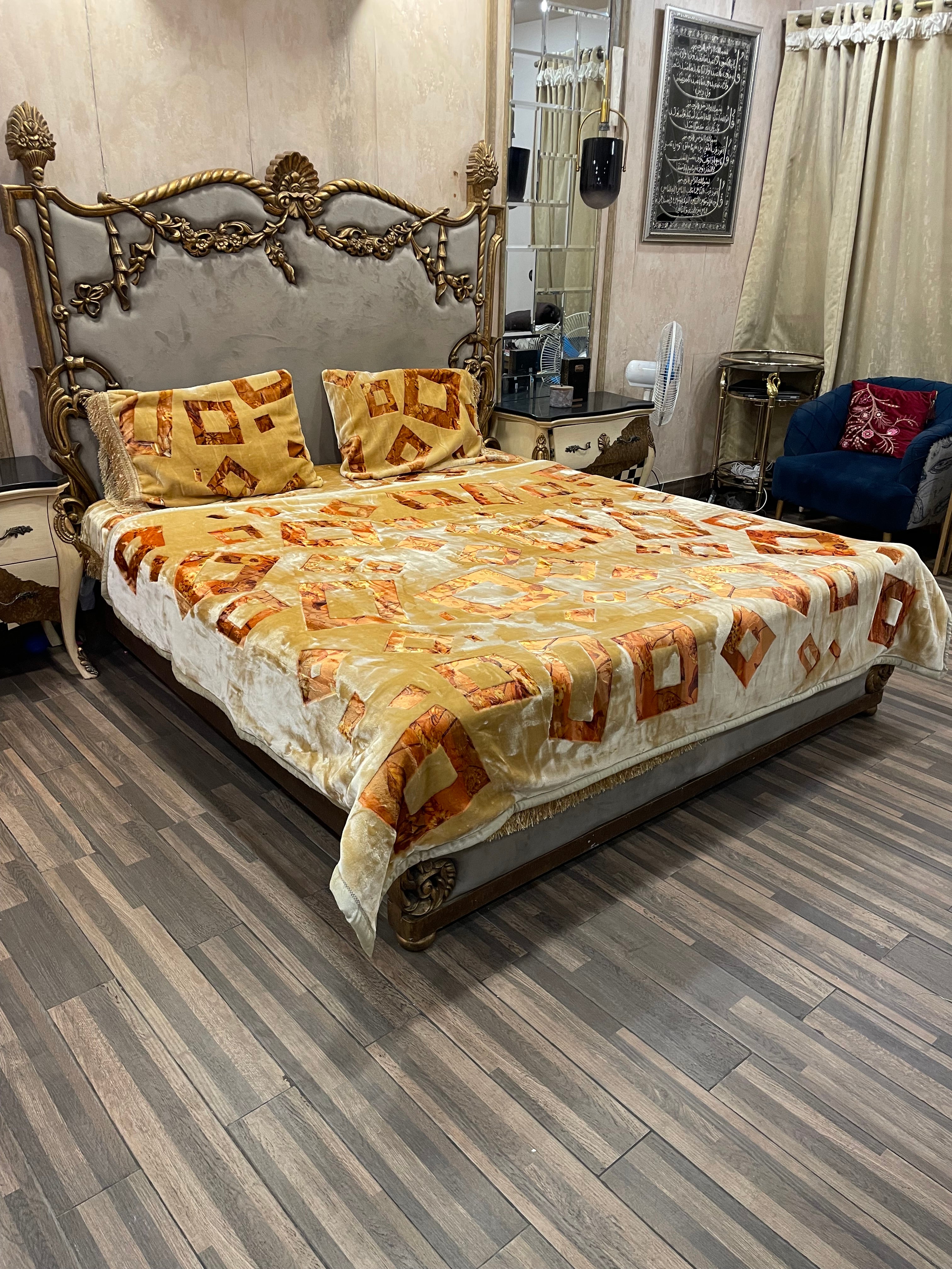4️⃣ PC Romeo BLANKET/KAMBLE Gold