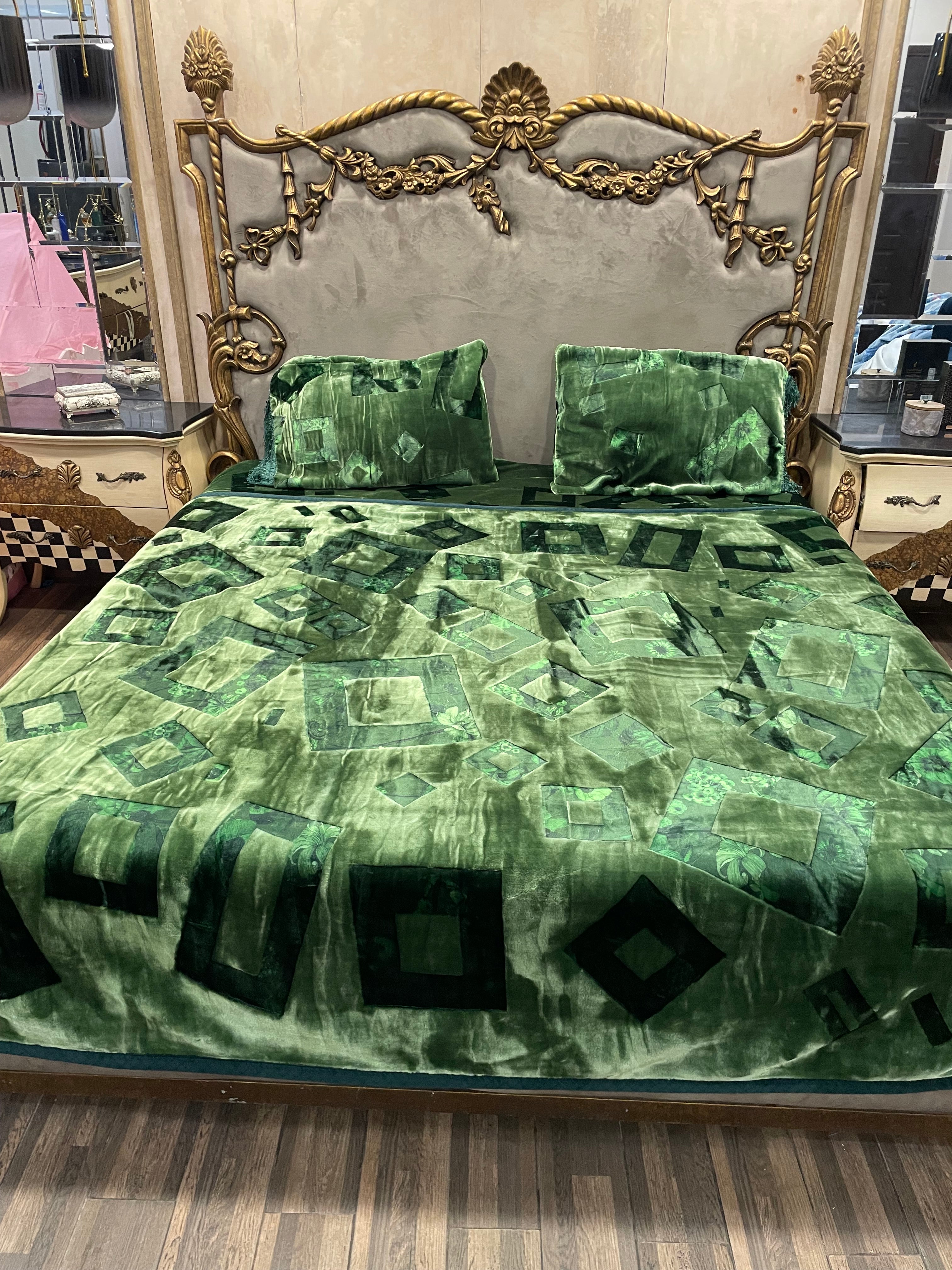 4️⃣ PC Nutella BLANKET/KAMBLE Dark Green
