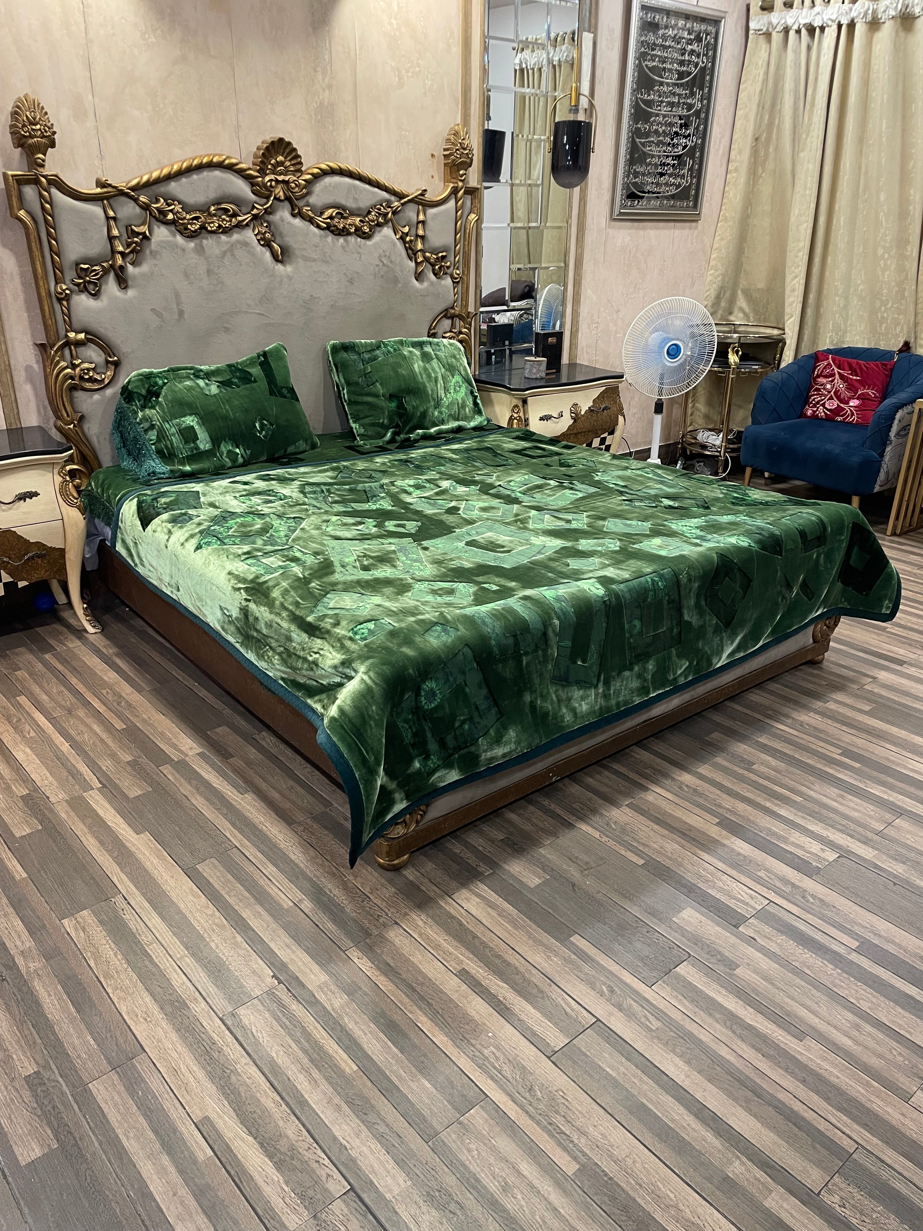4️⃣ PC Nutella BLANKET/KAMBLE Dark Green