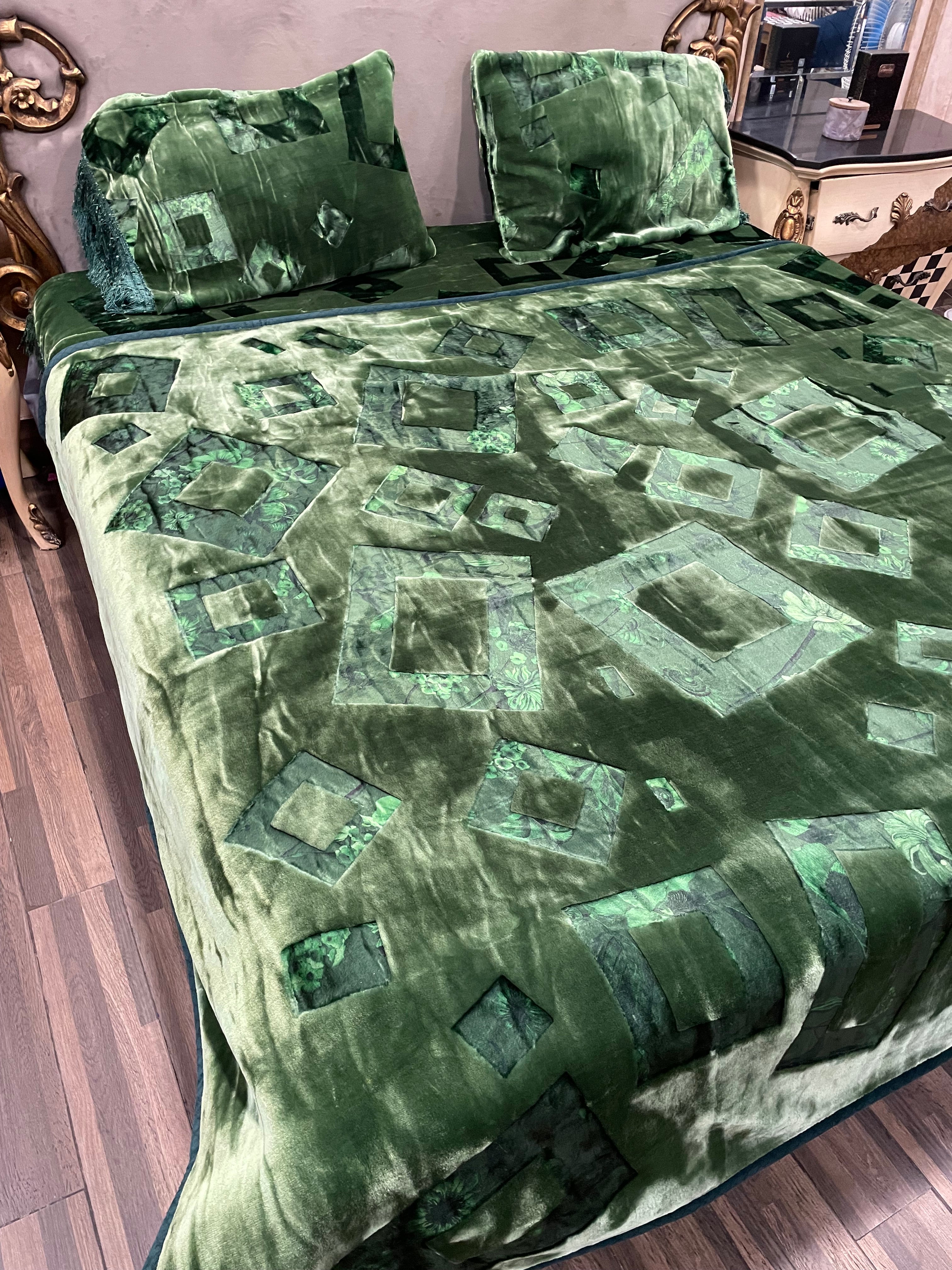 4️⃣ PC Nutella BLANKET/KAMBLE Dark Green