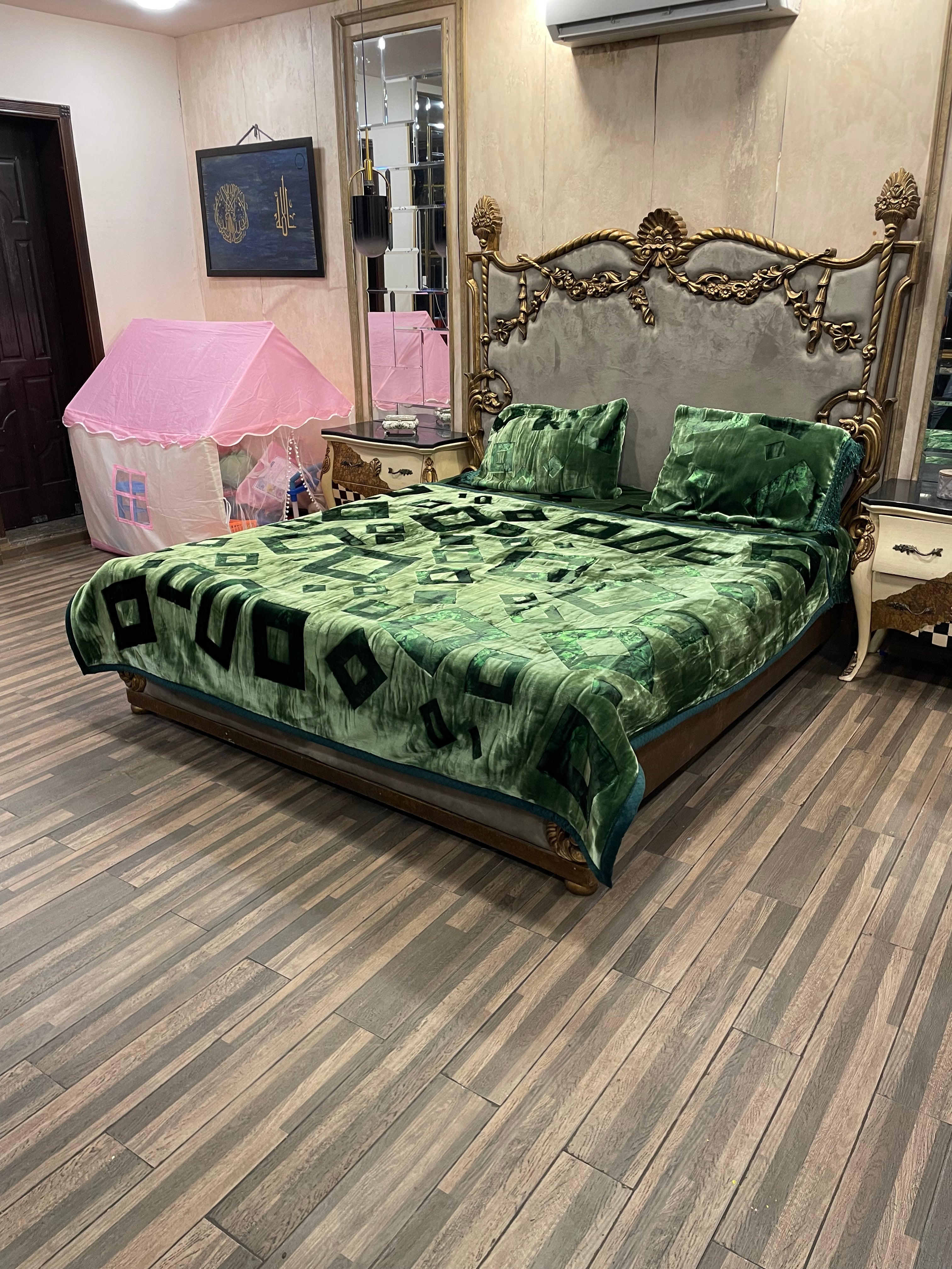4️⃣ PC Nutella BLANKET/KAMBLE Dark Green