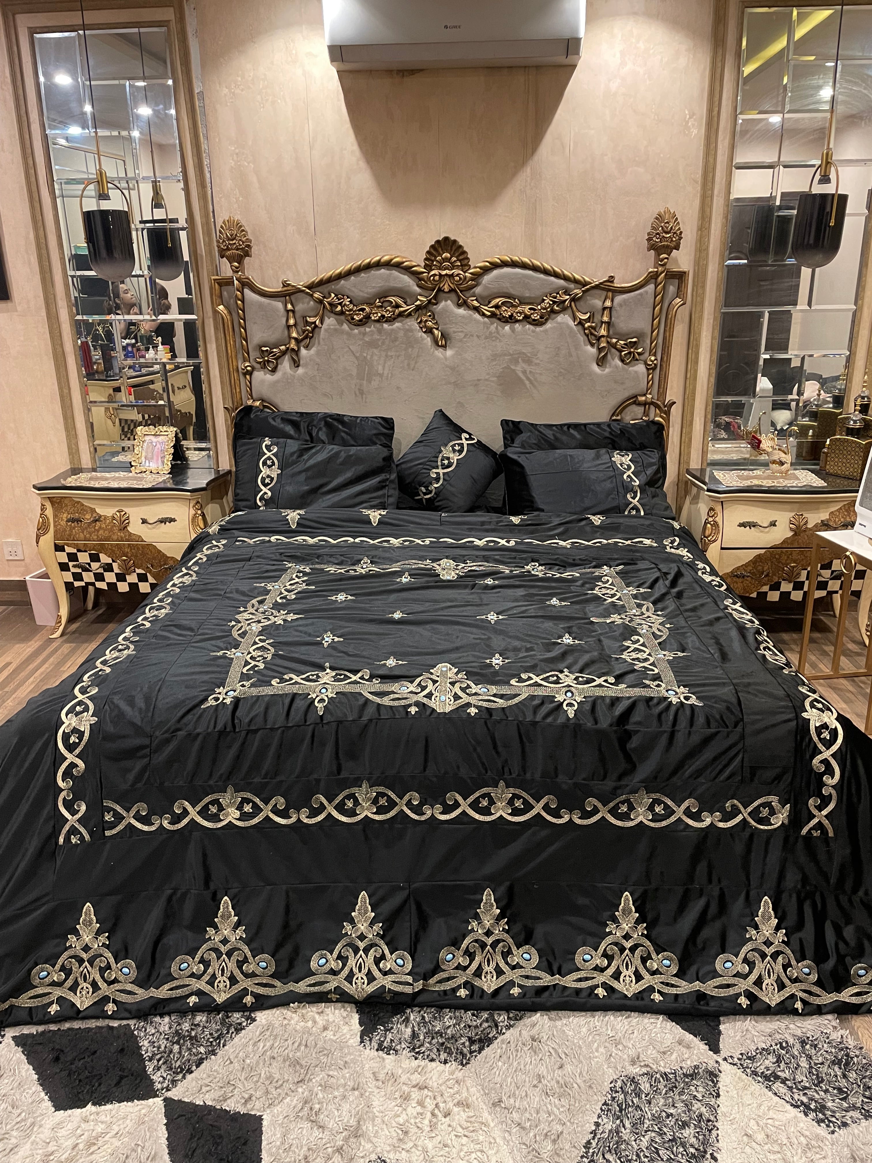 7️⃣ PC Bridal Embossed Velvet Duvet Cover (with/without Filling) embroidery Worked embeded with pearls