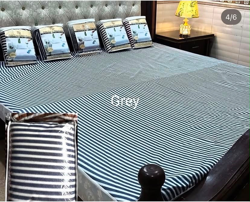 Fitted Mattress protected sheet white gray lining