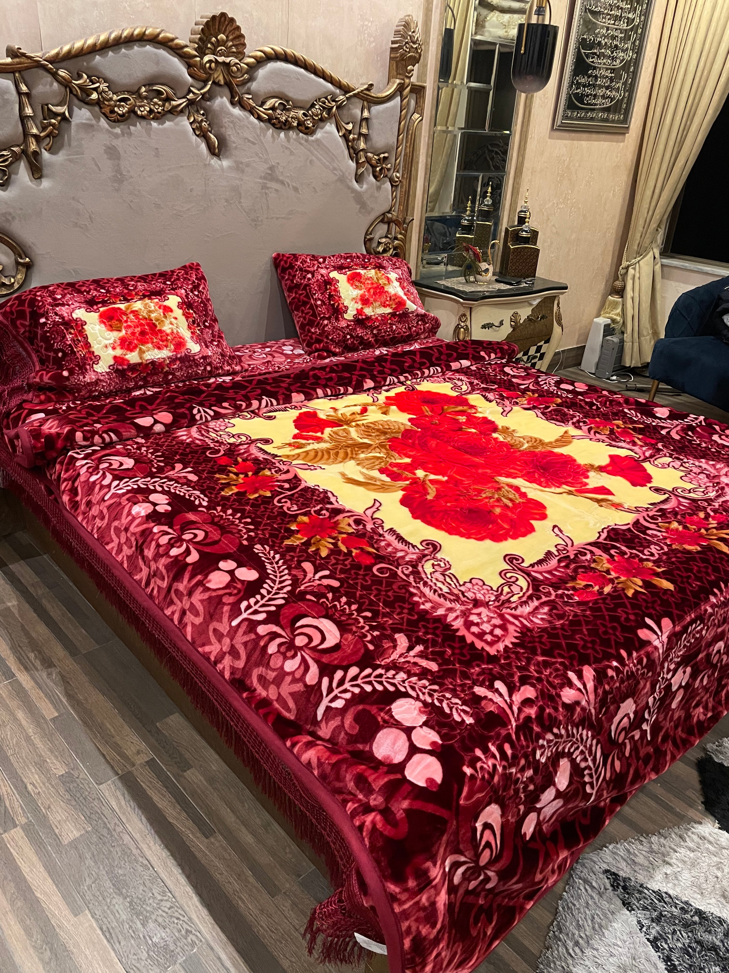 4️⃣ PC Korea Bear Blanket/KAMBLE