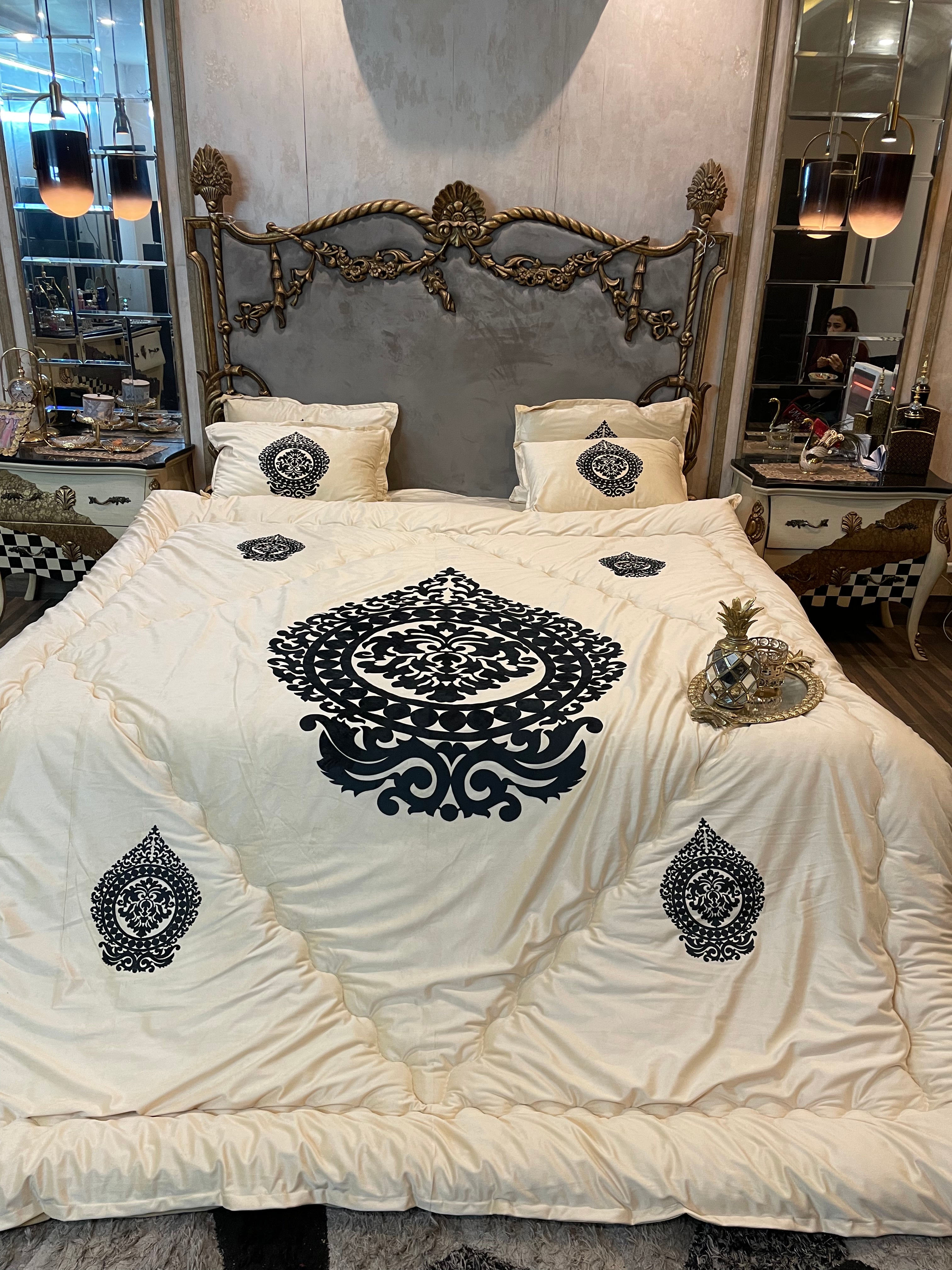6 PC Bridal Embossed Velvet Duvet ( Razai) Set