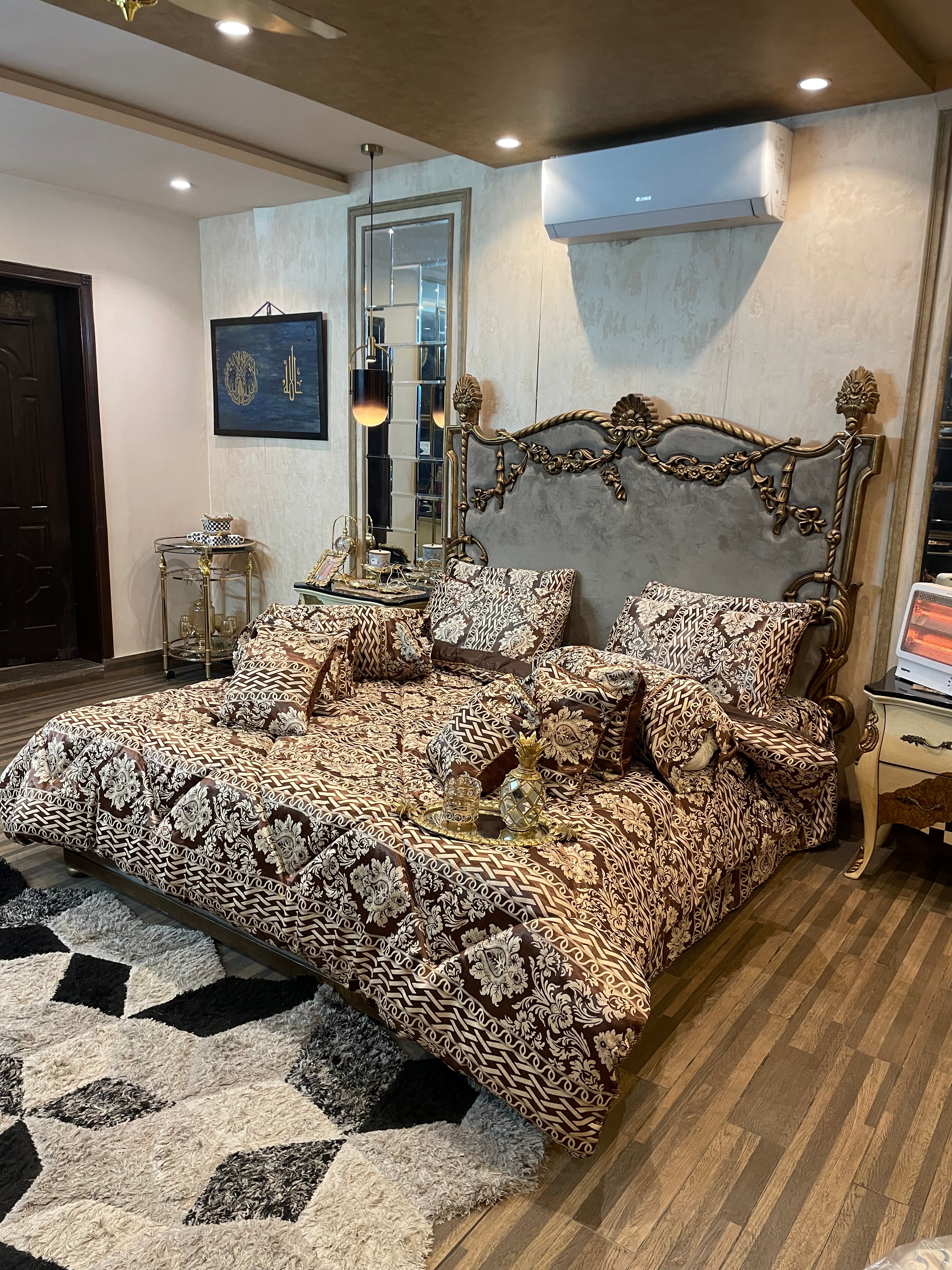 1️⃣4️⃣ piece silk velvet Duvet ( Razai) Set